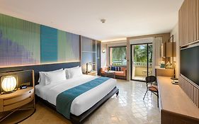 Holiday Inn Phuket Resort